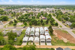 W Main St _ S Kelly Ave_075.jpg