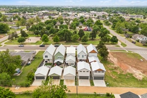 W Main St _ S Kelly Ave_076.jpg