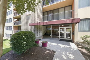  Photo 0