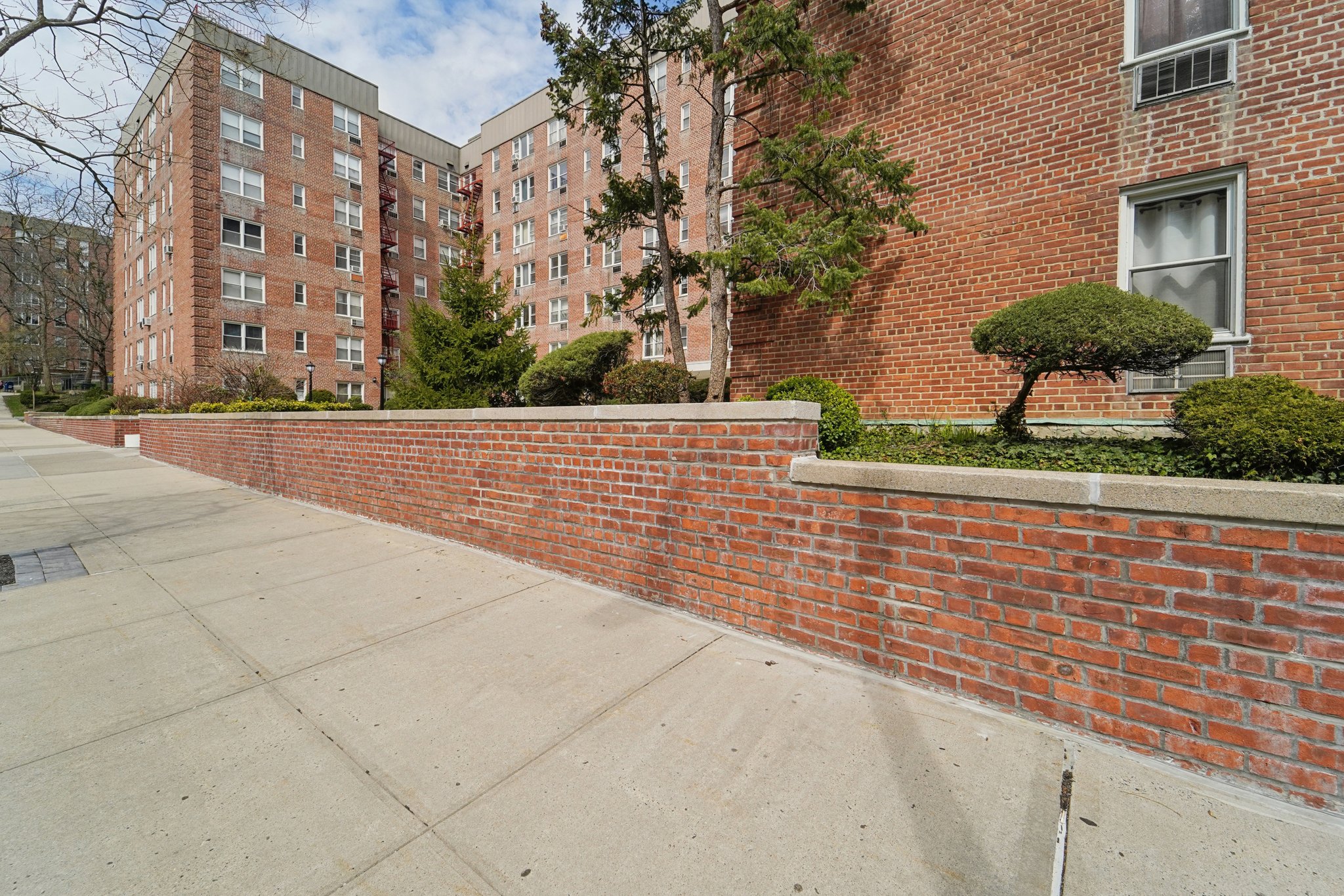 Sadore Ln 7F-S0204-003.jpg