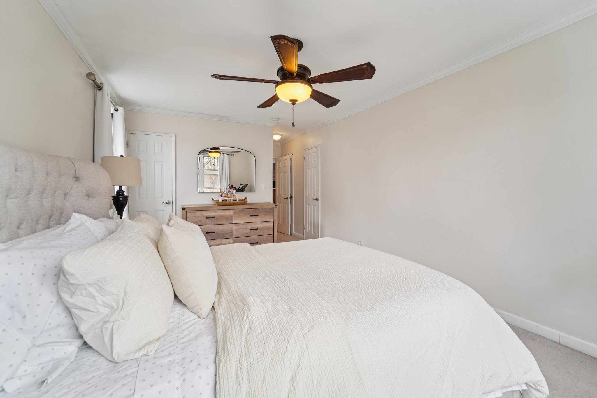 Sadore Ln 7F-S0204-028.jpg