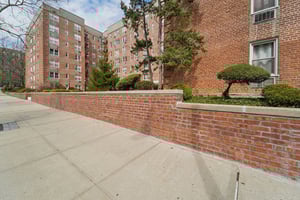 Sadore Ln 7F-S0204-003.jpg