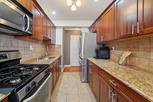 Sadore Ln 7F-S0204-012.jpg