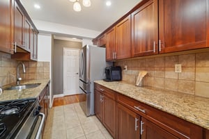 Sadore Ln 7F-S0204-013.jpg