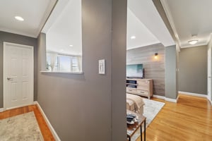 Sadore Ln 7F-S0204-019.jpg