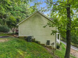 4 Spicewood Ct, Flat Rock, NC 28731, USA Photo 57