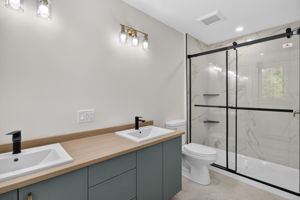  Photo 47