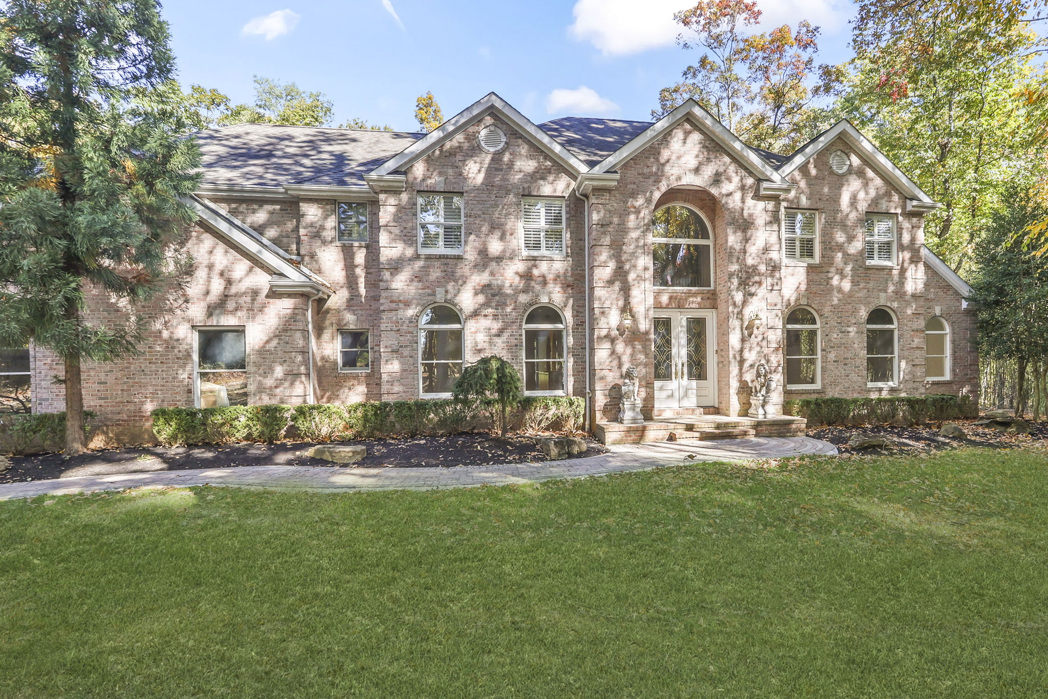 4 Sugarloaf Pl