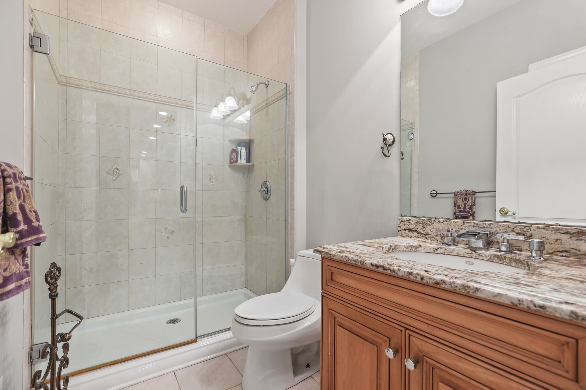 1st Floor Bath