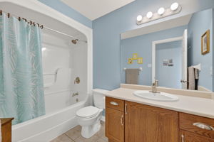  Photo 40