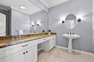  Photo 44