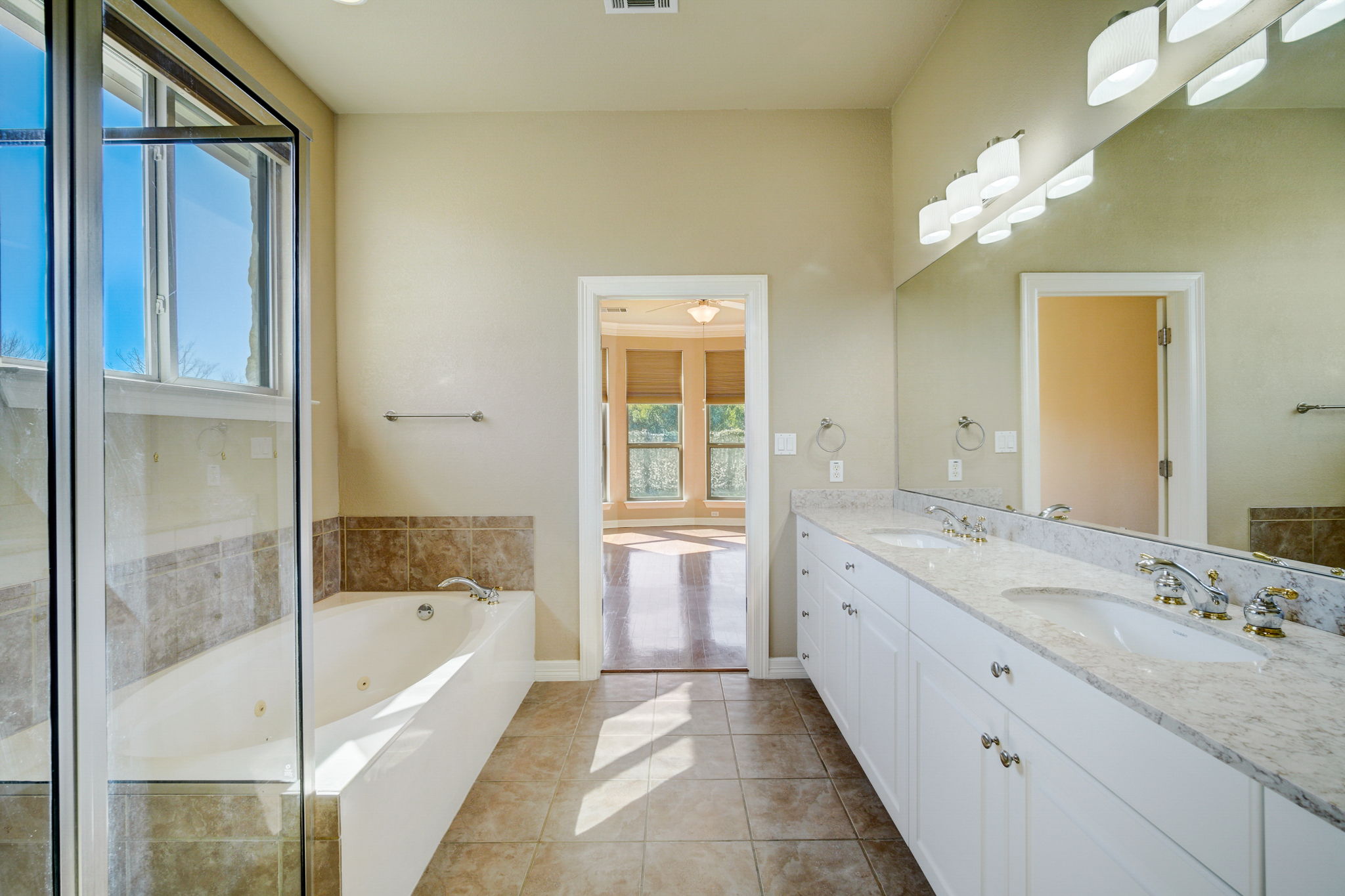 Yellow Tail Cove-053
