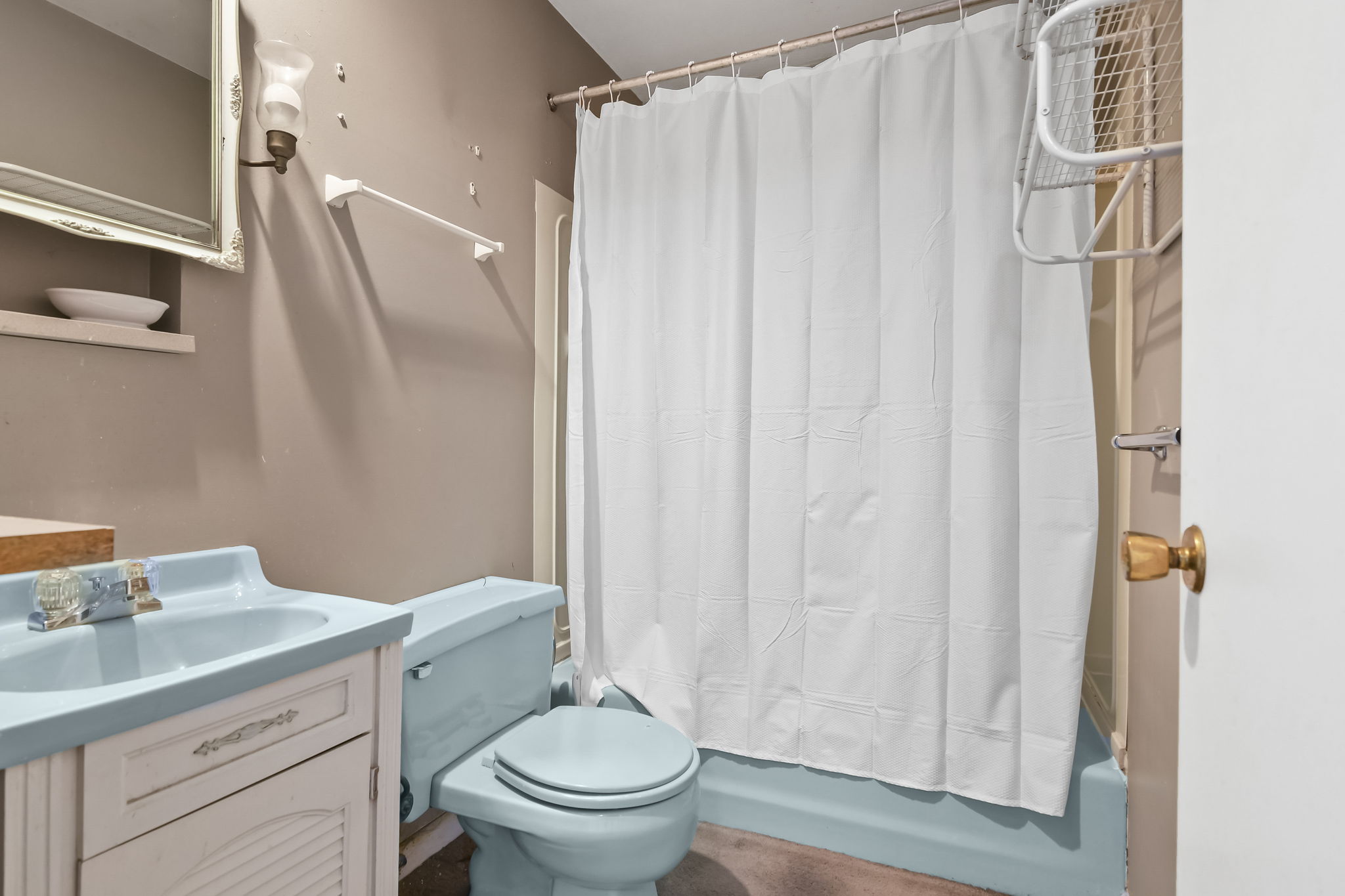 Bed 4 Bath