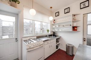 40 Argyle St, Toronto, ON M6J 1N6, Canada Photo 15