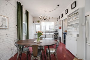 40 Argyle St, Toronto, ON M6J 1N6, Canada Photo 8