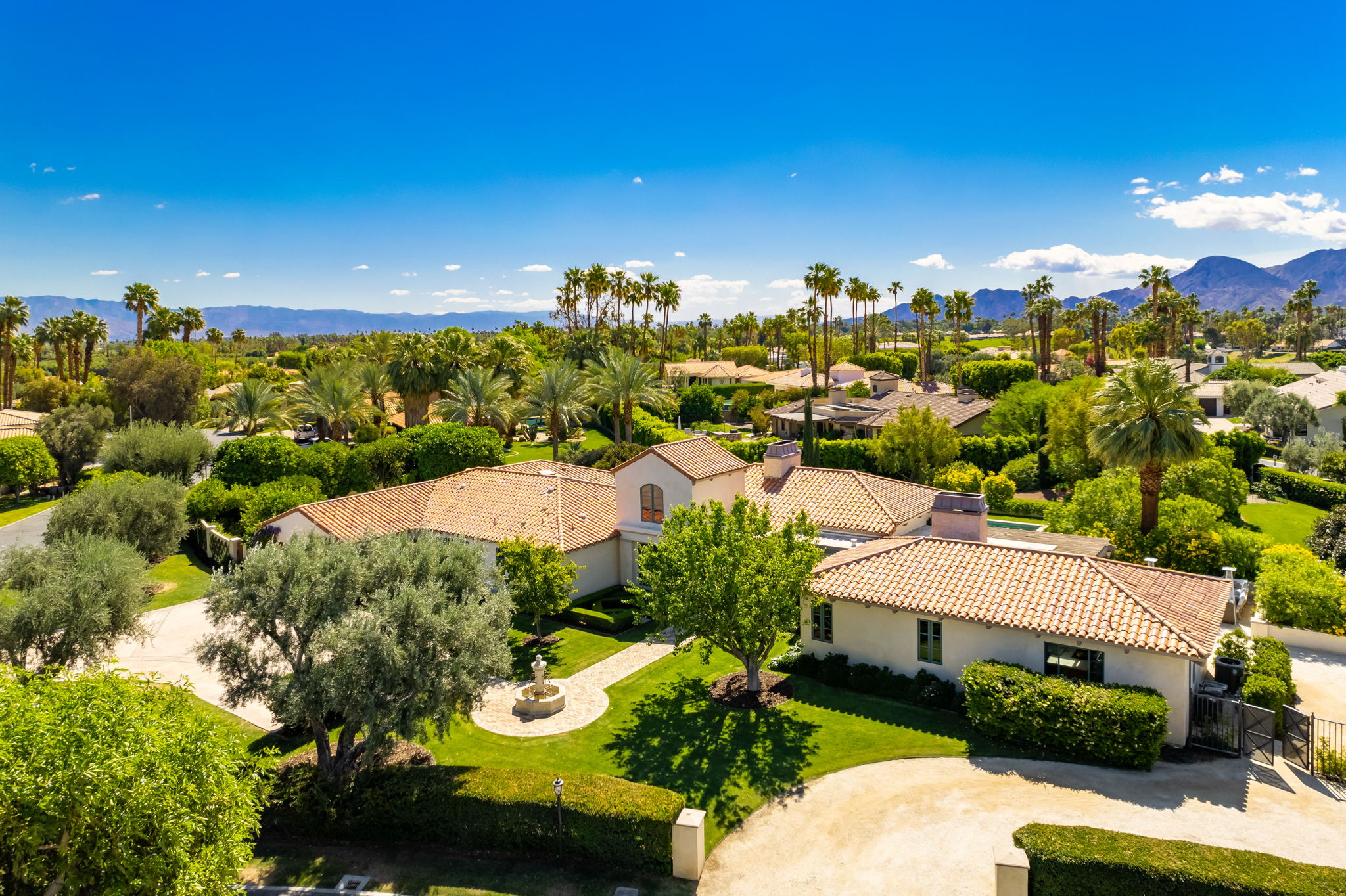 40 Clancy Ln S, Rancho Mirage, CA 92270, USA Photo 34