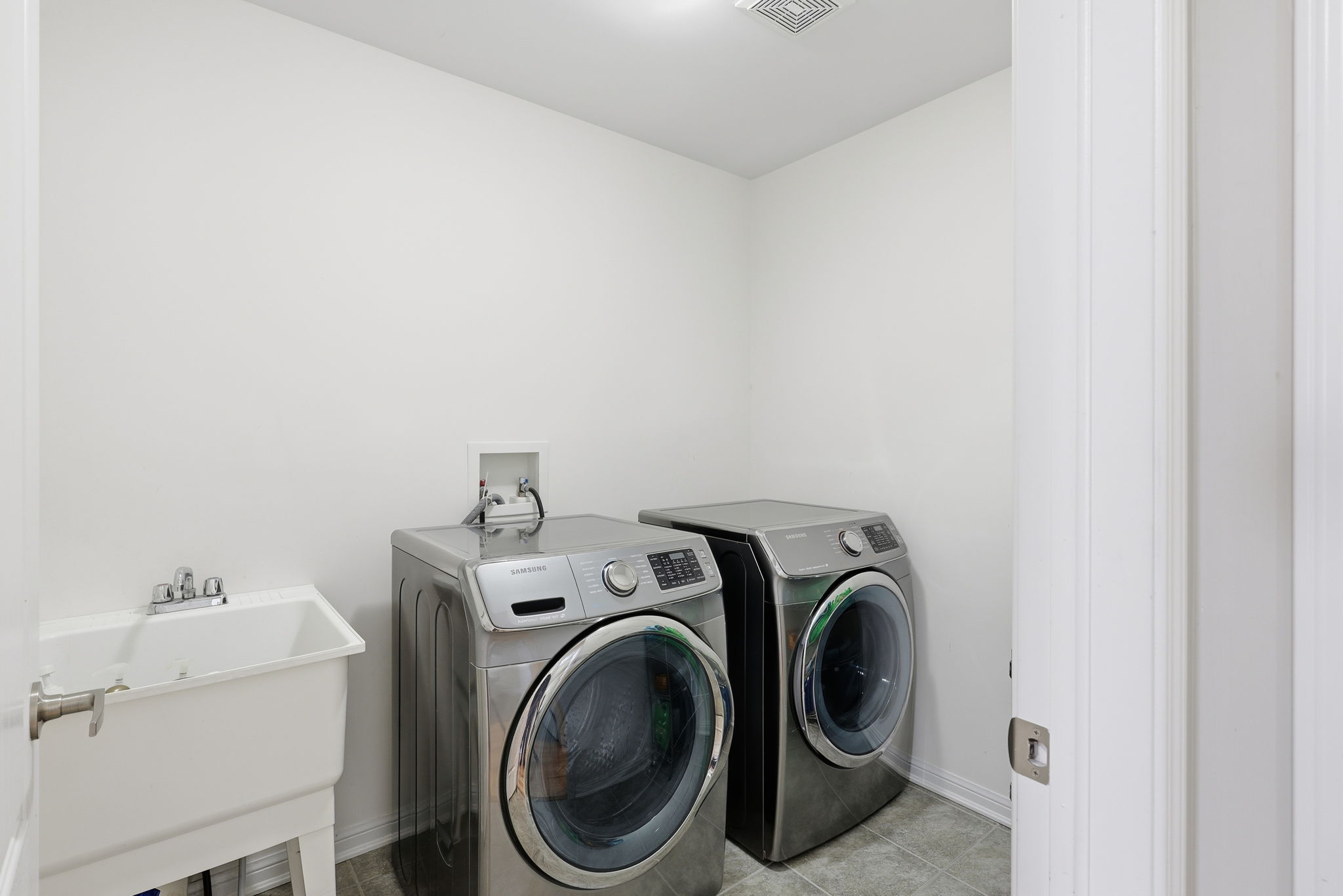 Newmarket property showcase — delivered property photograph 29