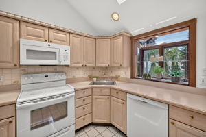  Photo 105