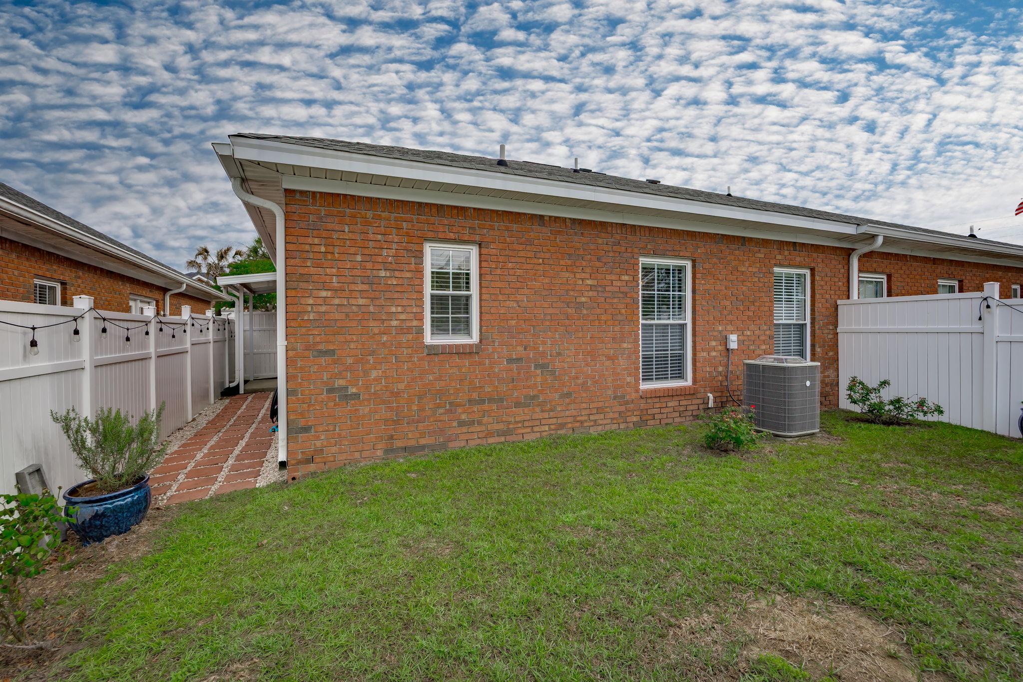  Photo 36