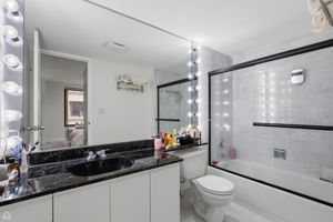 40 E Delaware Pl 1204 - Brady Miller_009