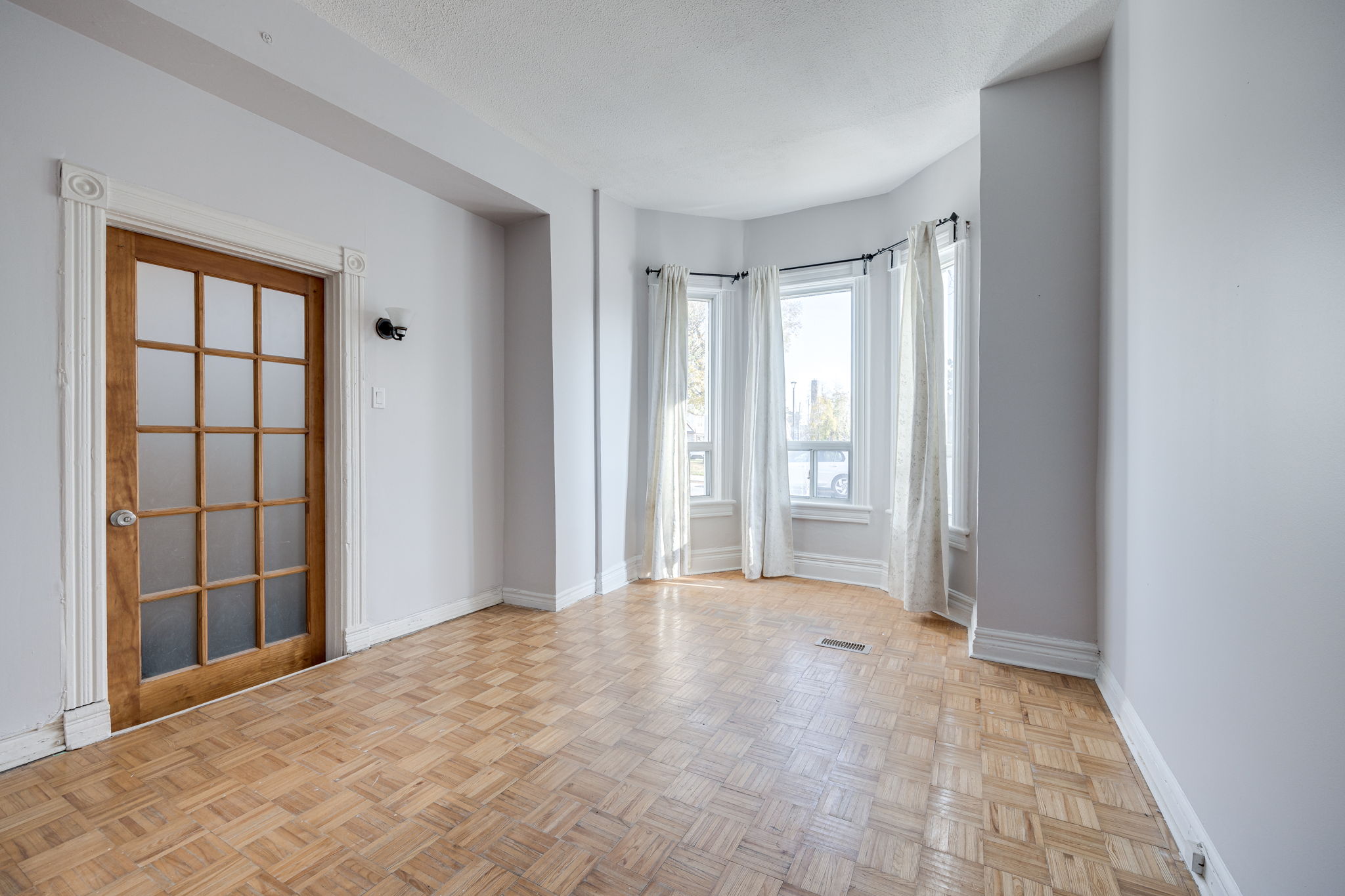 Toronto property showcase — delivered property photograph 3