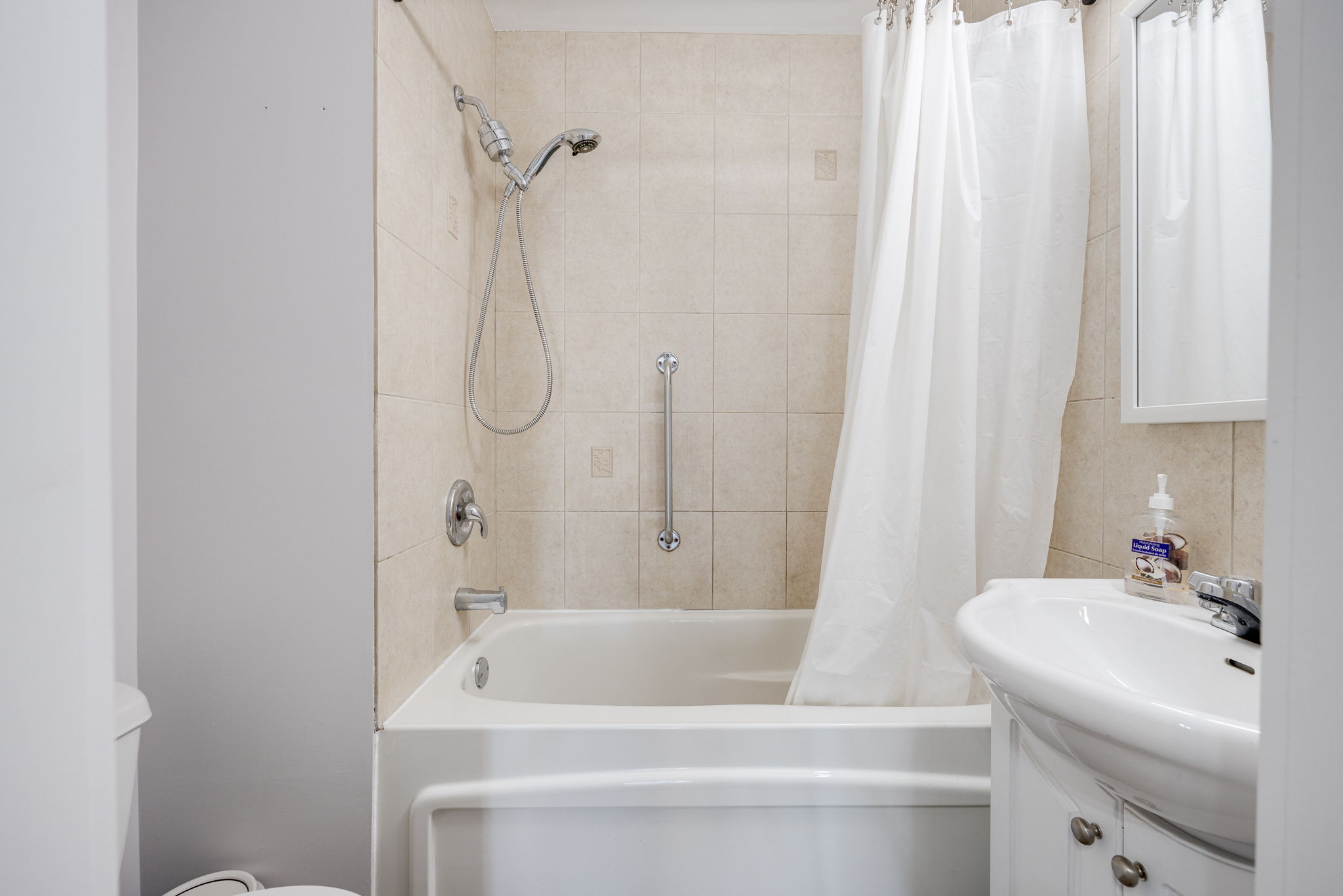 Toronto property showcase — delivered property photograph 19