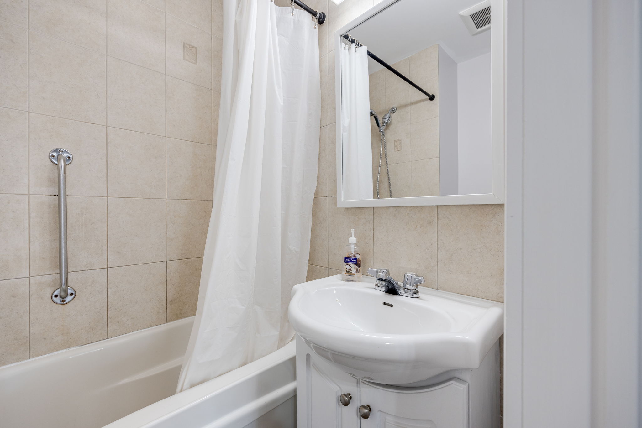 Toronto property showcase — delivered property photograph 18