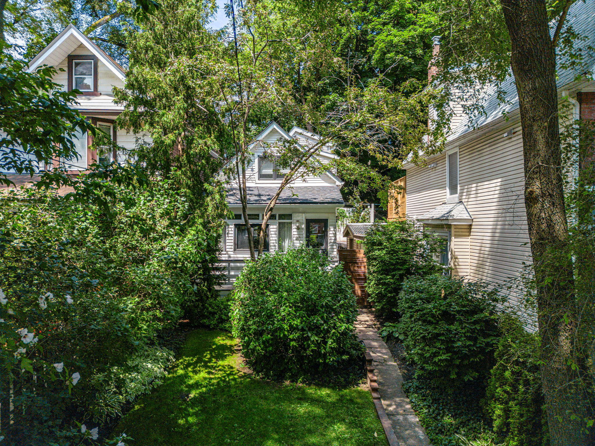 Toronto property showcase — delivered property photograph 82