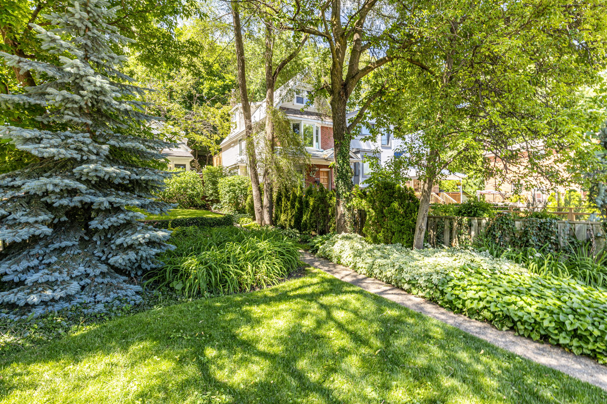 Toronto property showcase — delivered property photograph 29