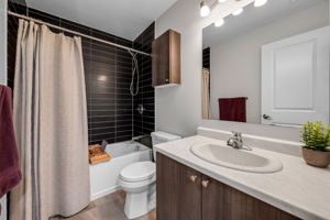 3-Piece Main Bathroom