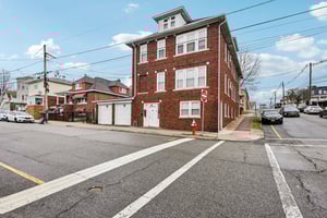 Malcolm Ave 1A-S2403-002.jpg