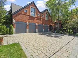 40 Old Colony Rd, Toronto ON — real estate photography by Amazing Photo Video