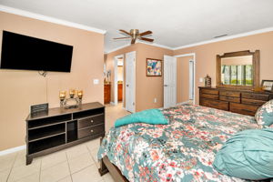 Master Bedroom1c