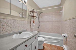  Photo 40