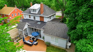  Photo 4