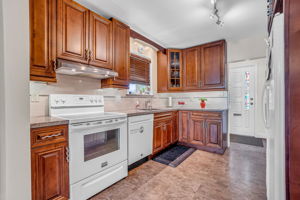 10-kitchen1