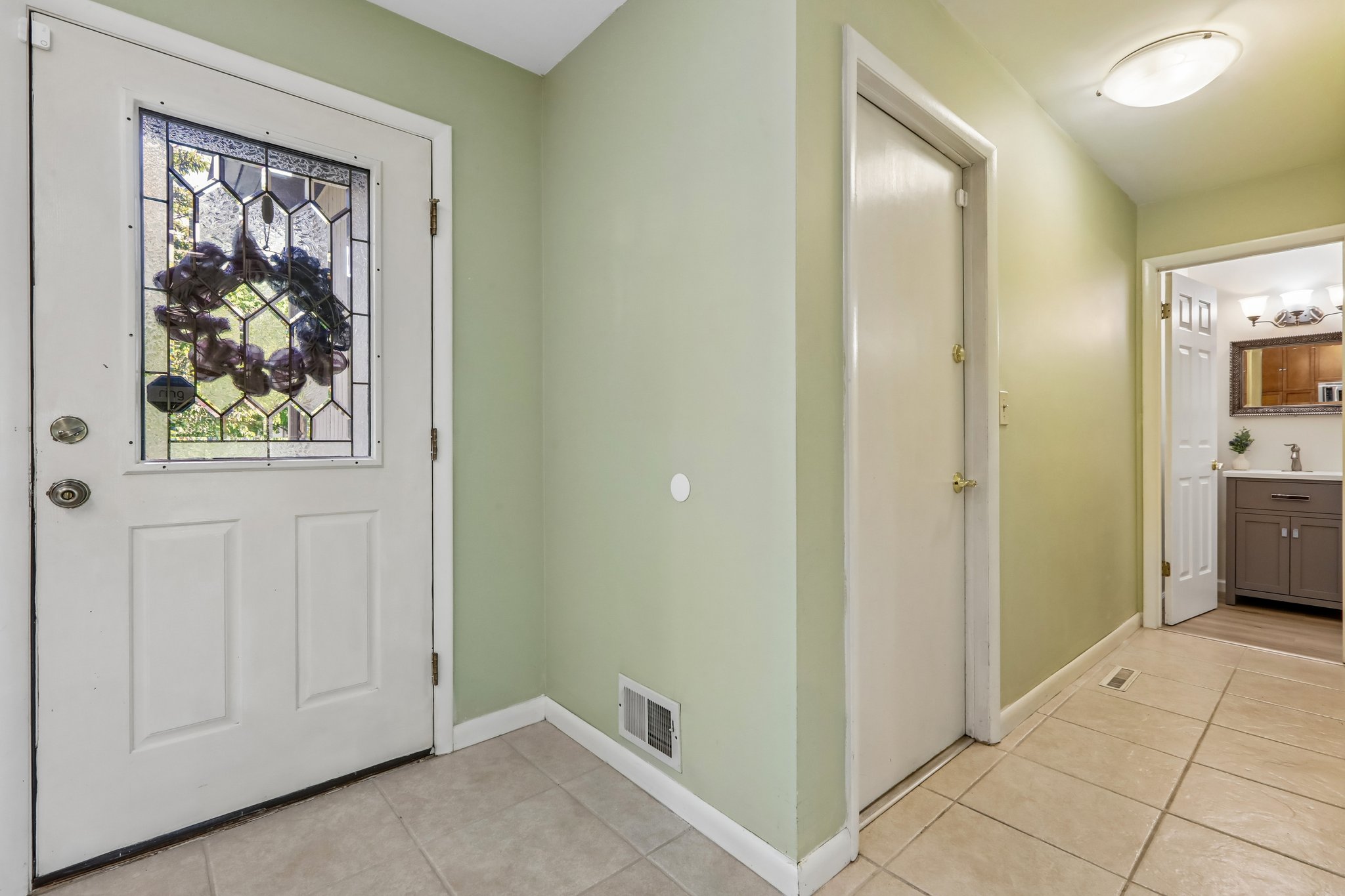 Woodland Dr-S1905-006.jpg