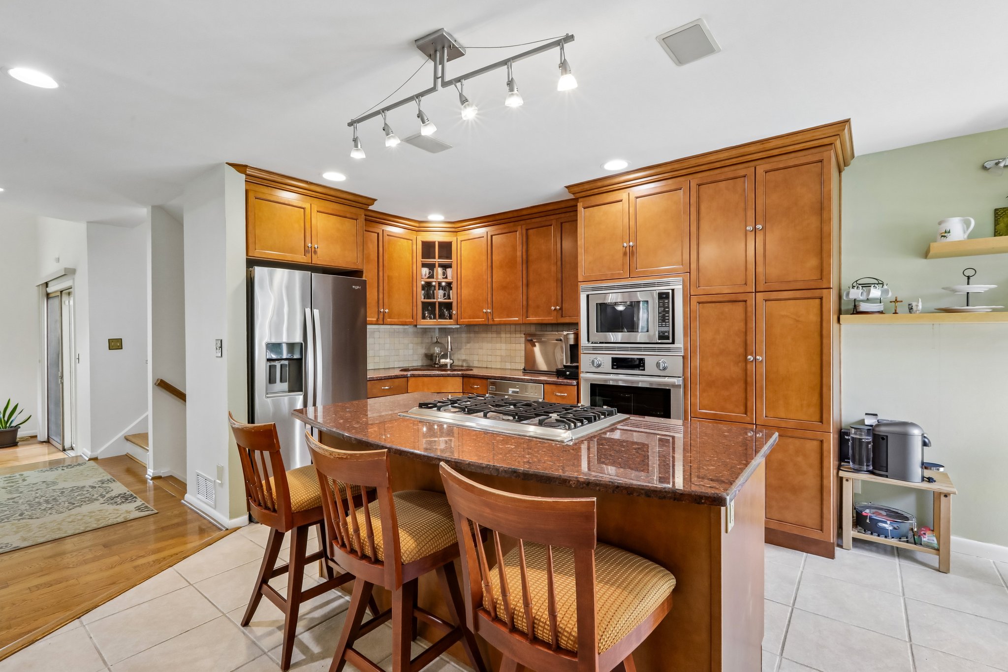 Woodland Dr-S1905-022.jpg