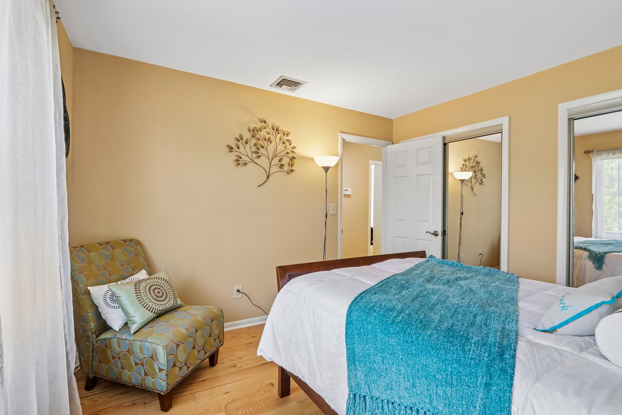 Woodland Dr-S1905-038.jpg