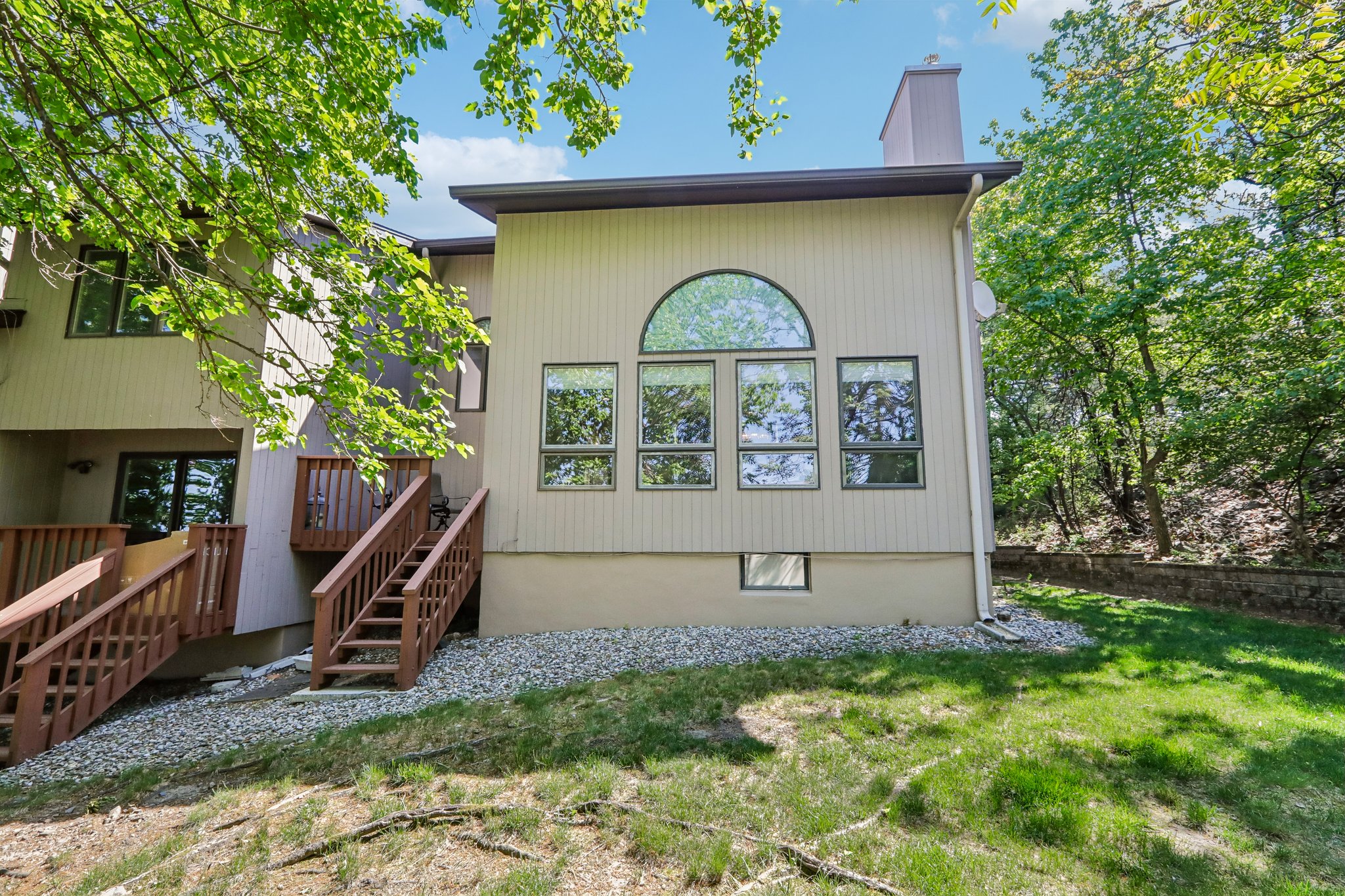 Woodland Dr-S1905-064.jpg