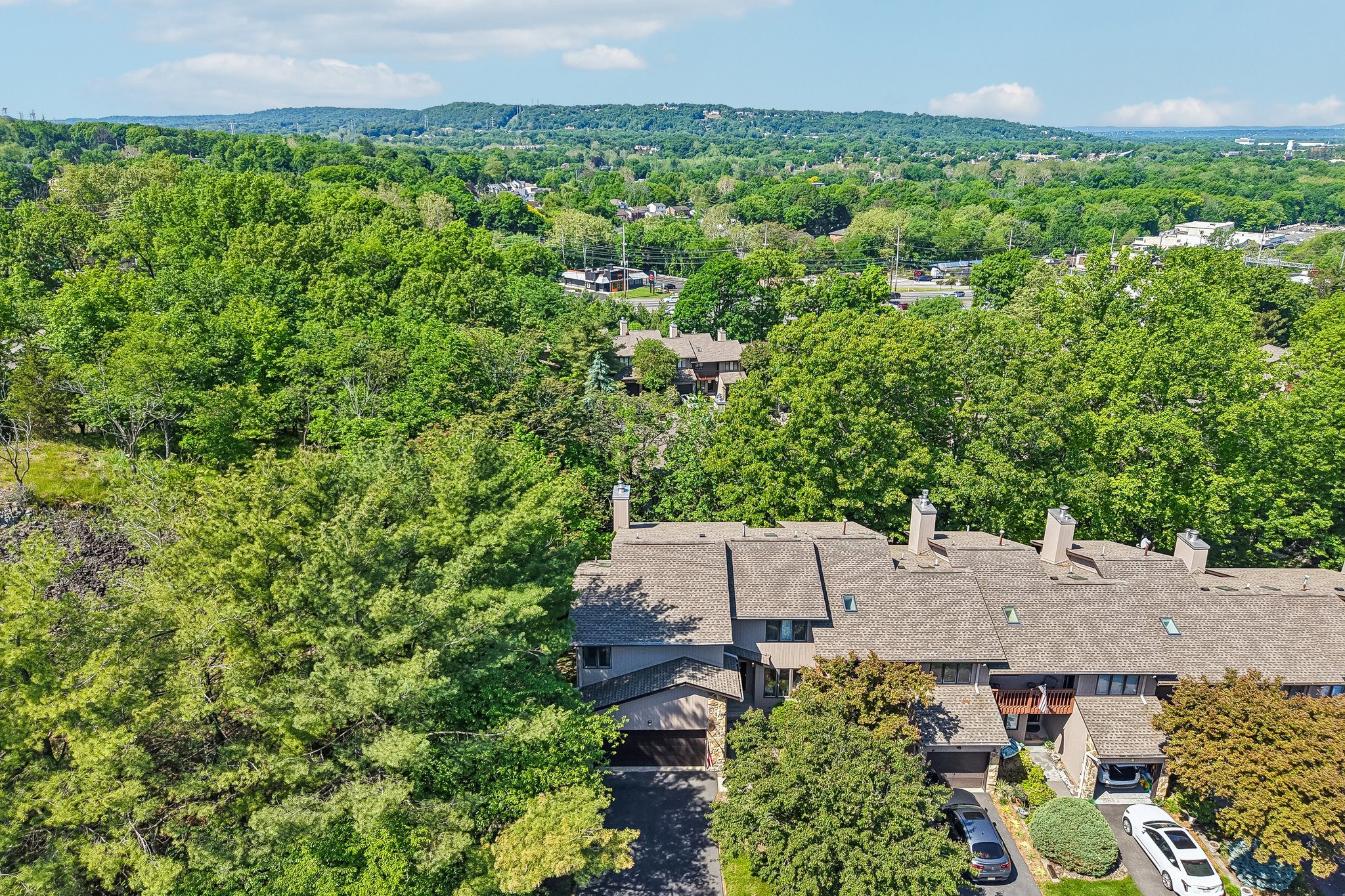 Woodland Dr-S1905-069.jpg