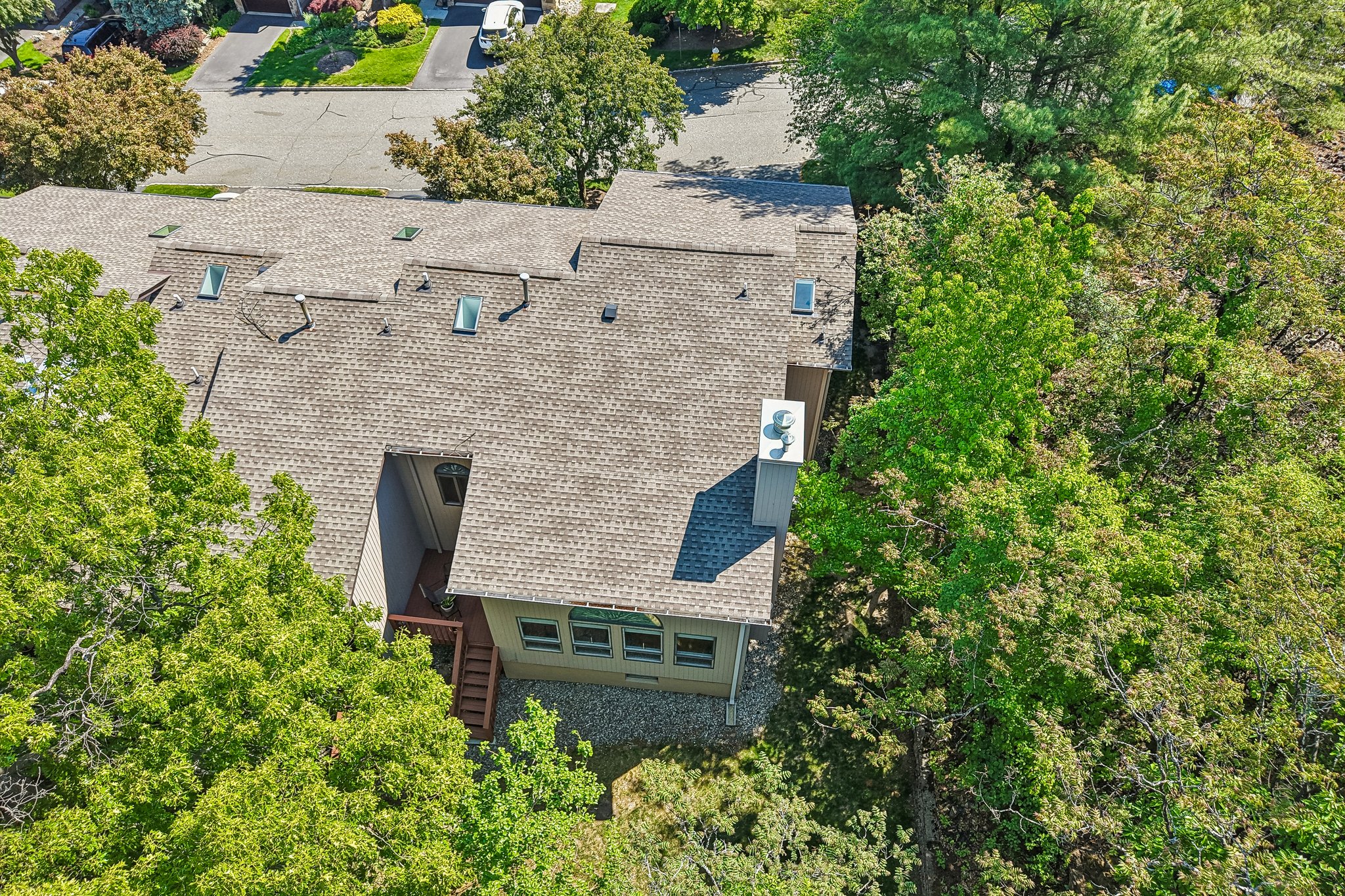 Woodland Dr-S1905-072.jpg