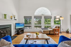 Woodland Dr-S1905-010.jpg