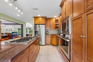 Woodland Dr-S1905-024.jpg