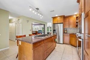 Woodland Dr-S1905-025.jpg