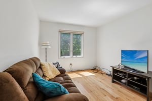 Woodland Dr-S1905-039.jpg