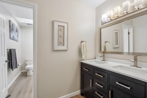 Woodland Dr-S1905-048.jpg