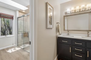 Woodland Dr-S1905-049.jpg