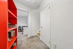 Woodland Dr-S1905-052.jpg