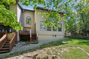 Woodland Dr-S1905-065.jpg